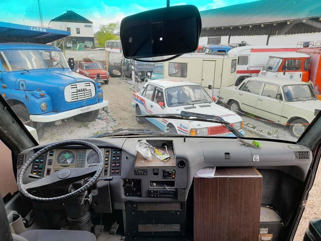 Prototyp minibusu Zlineru 9.12 MAN pro 35 osob od legedárního Václava Krále v Auto-retro-muzeu Veteráni Litvínov.