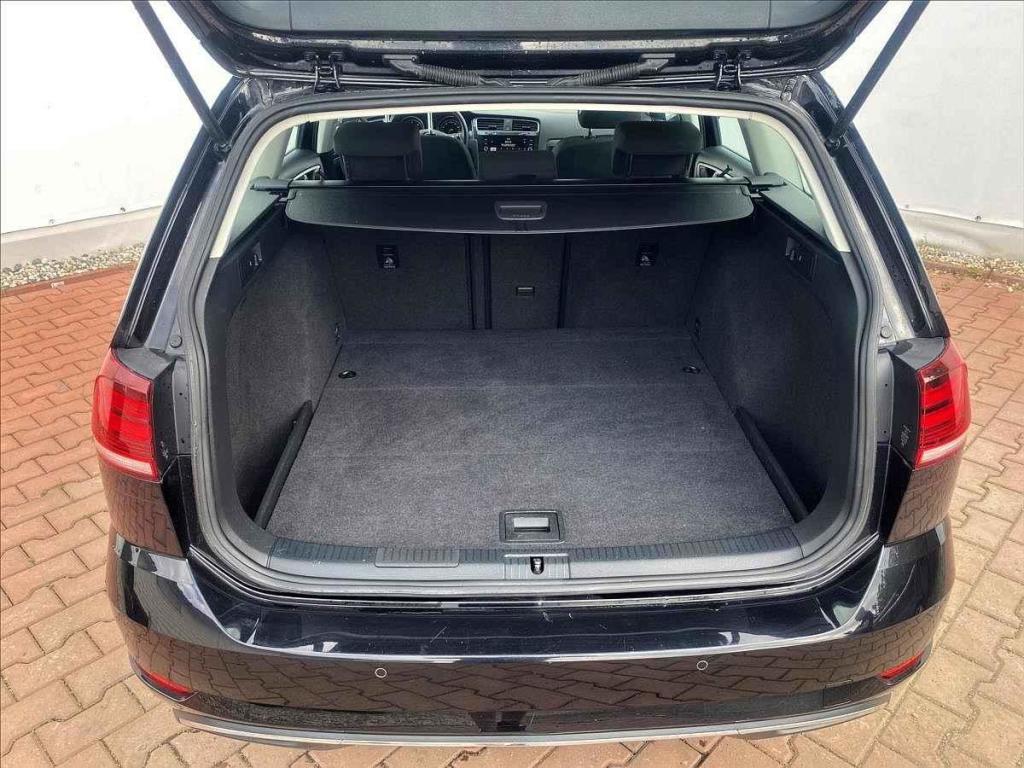 Volkswagen Golf 2,0 Variant.