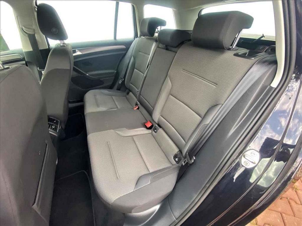 Volkswagen Golf 2,0 Variant.