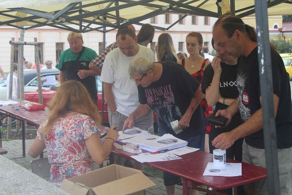 Setkání veteránů v Chlumu u Třeboně.
