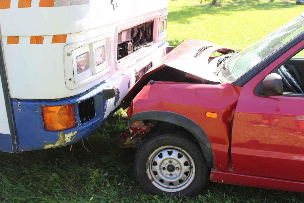 Festival MotorSvět se do areálu Psychiatrické nemocnice v Havlíčkově Brodě vrátil.po dvou letech. K vidění byly také havarovaná auta.