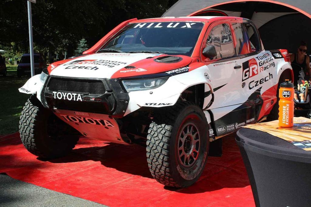 Festival MotorSvět se do areálu Psychiatrické nemocnice v Havlíčkově Brodě vrátil.po dvou letech. Jedním z největších lákadel byla tovární Toyota Hilus GR Tomáše Ouředníčka.