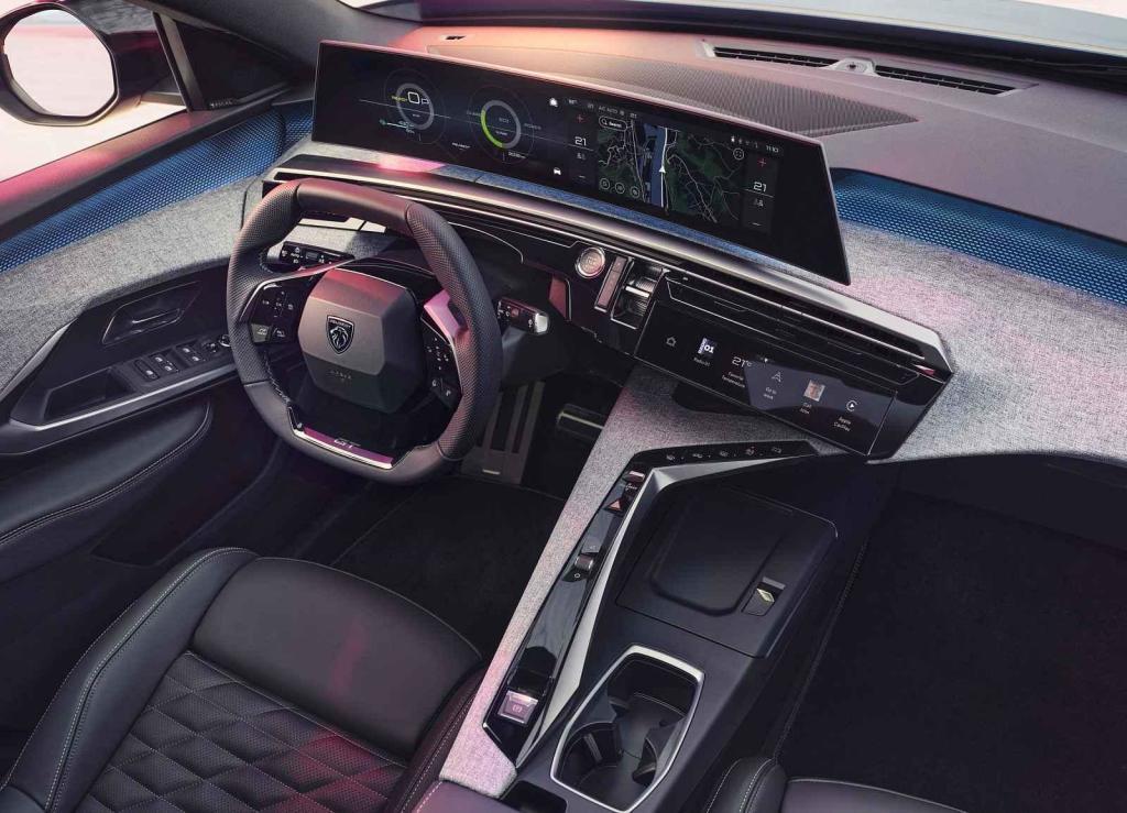 Peugeot E-3008
