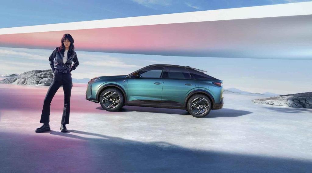 Peugeot E-3008