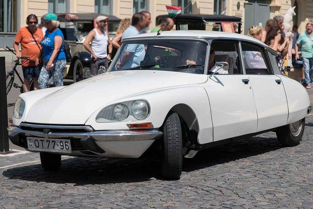 Citroën DS v celé své kráse. Foto: Wikimedia Commons, Johannes Maximilian, GDFL 1.2