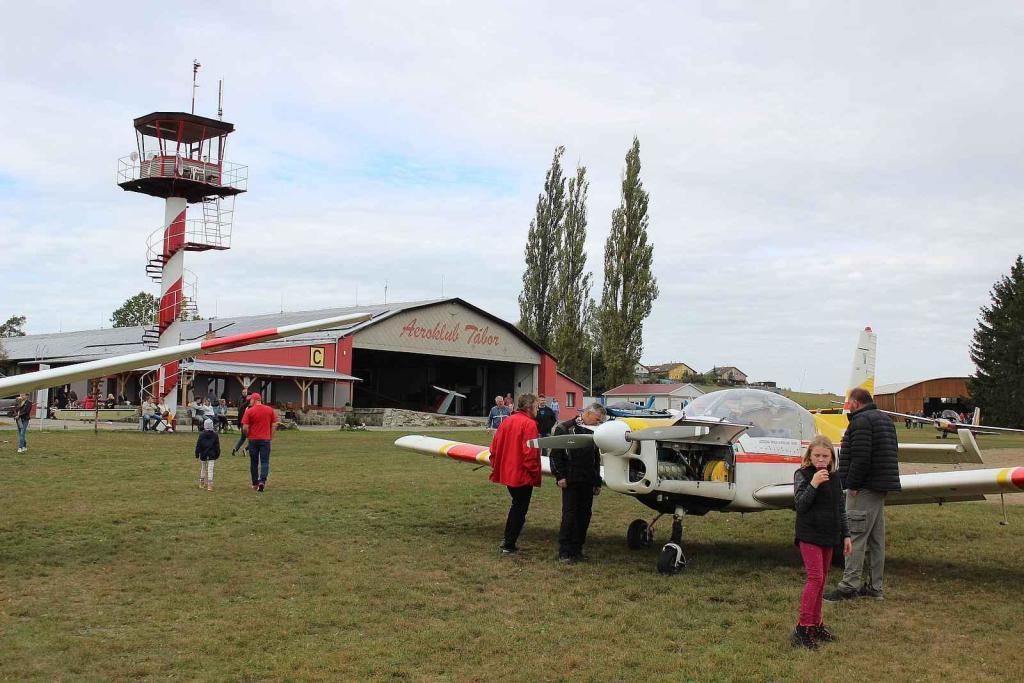 V pořadí 21. ročník akce Veteráni Čelkovice v sobotu 7. října vyvrcholil na táborském letišti.
