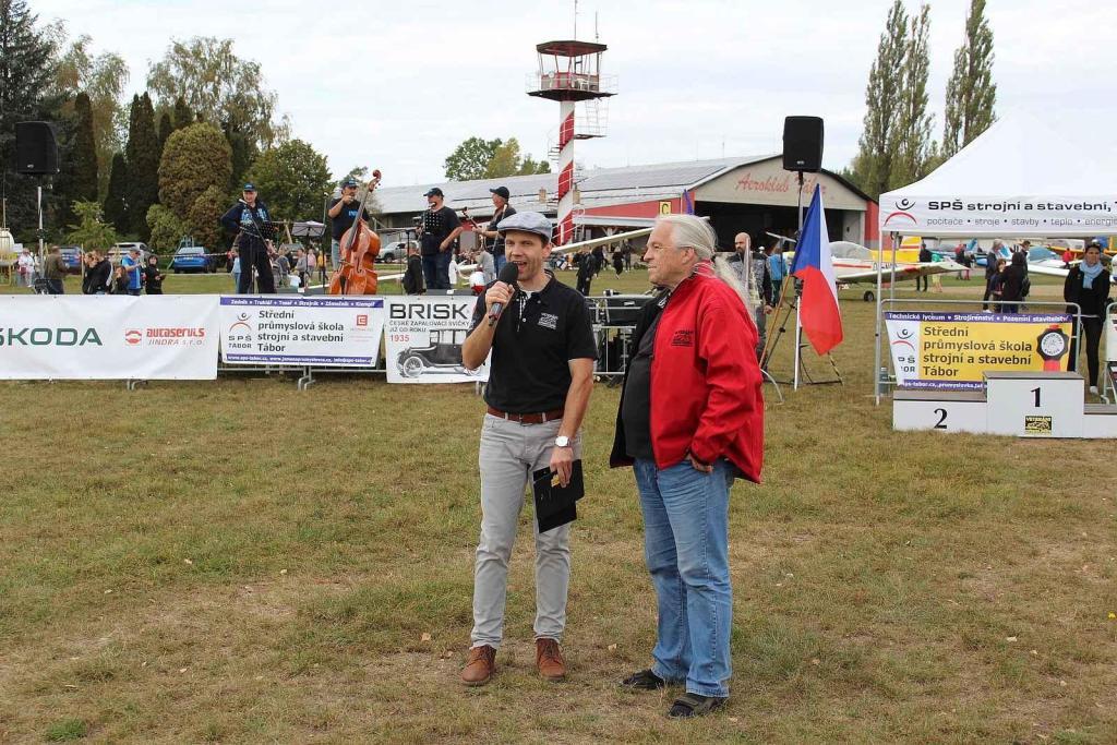V pořadí 21. ročník akce Veteráni Čelkovice v sobotu 7. října vyvrcholil na táborském letišti.