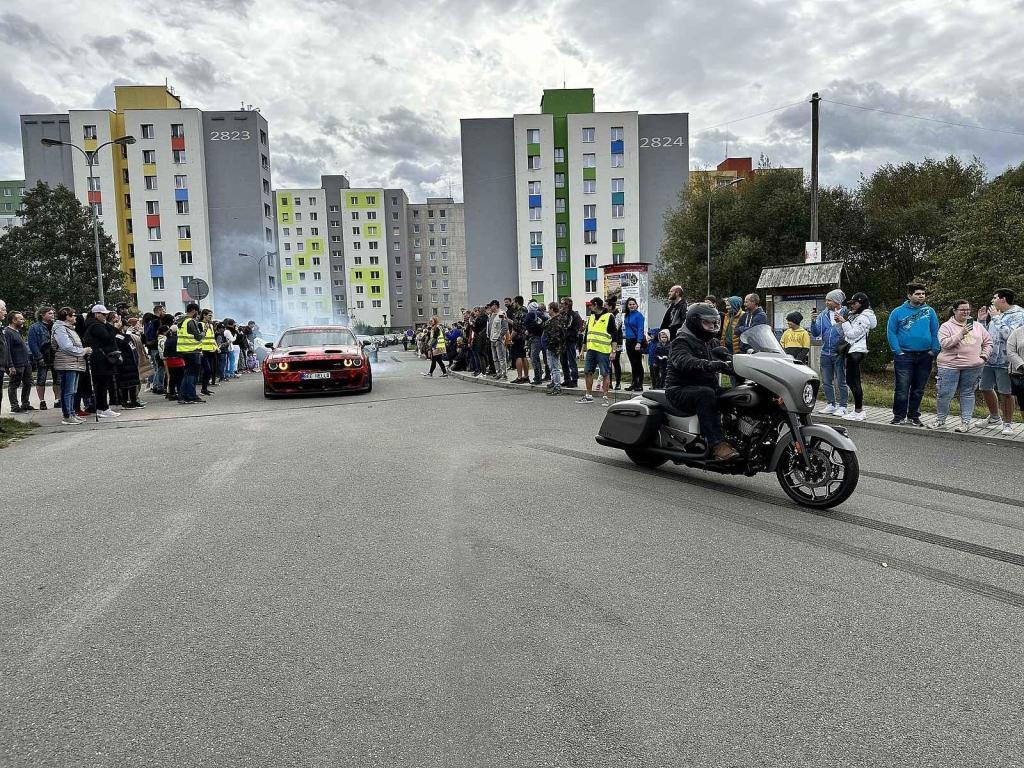 Do táborského areálu Komora se v sobotu sjelo kolem 250 vozidel.