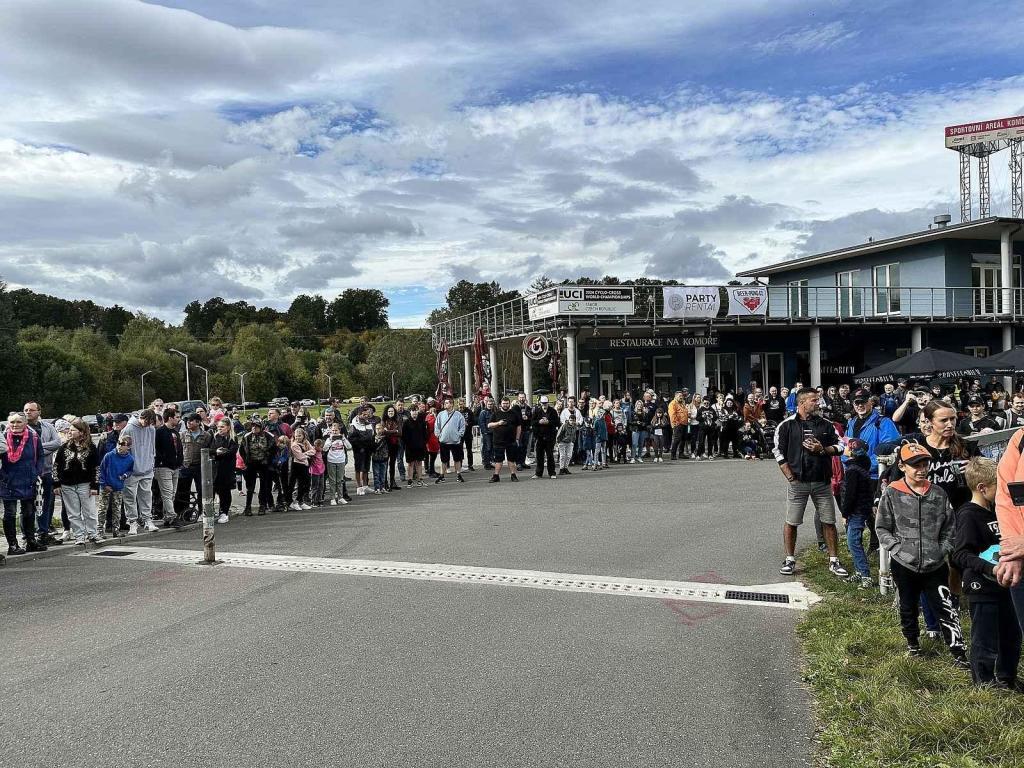 Do táborského areálu Komora se v sobotu sjelo kolem 250 vozidel.