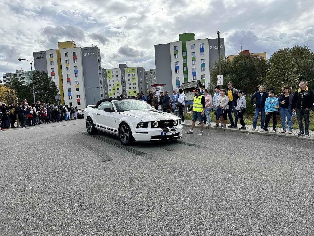 Do táborského areálu Komora se v sobotu sjelo kolem 250 vozidel.