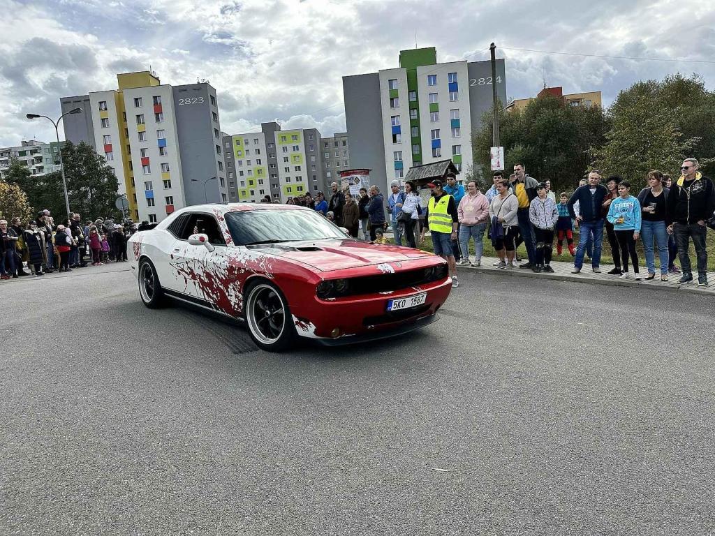 Do táborského areálu Komora se v sobotu sjelo kolem 250 vozidel.