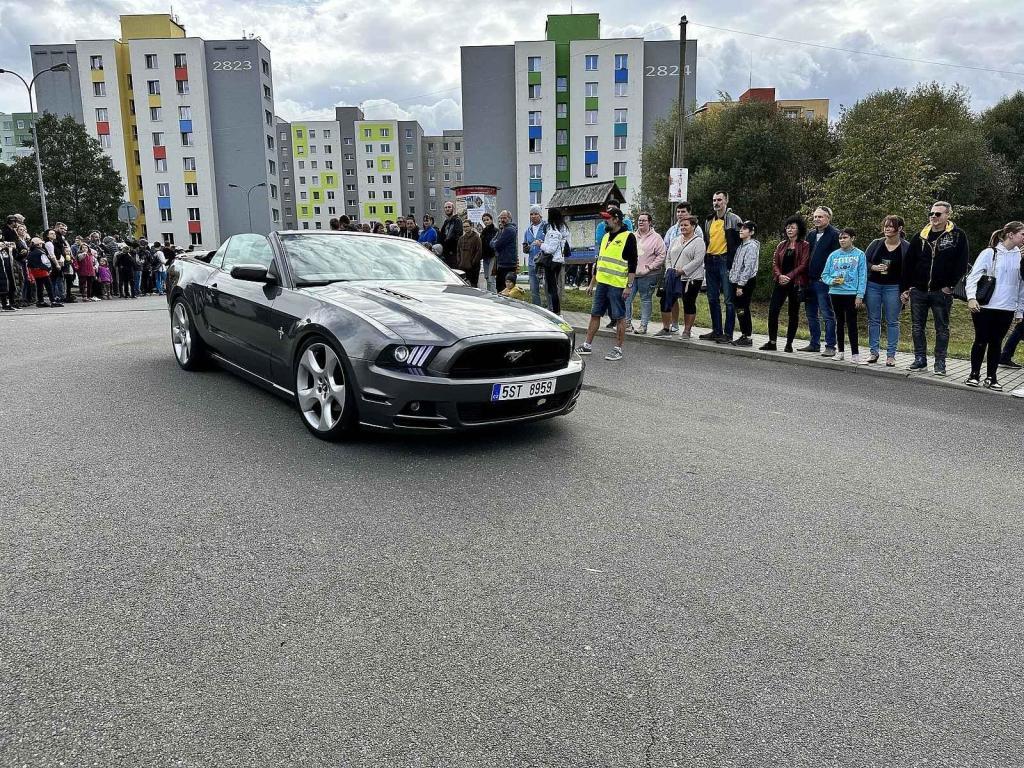 Do táborského areálu Komora se v sobotu sjelo kolem 250 vozidel.