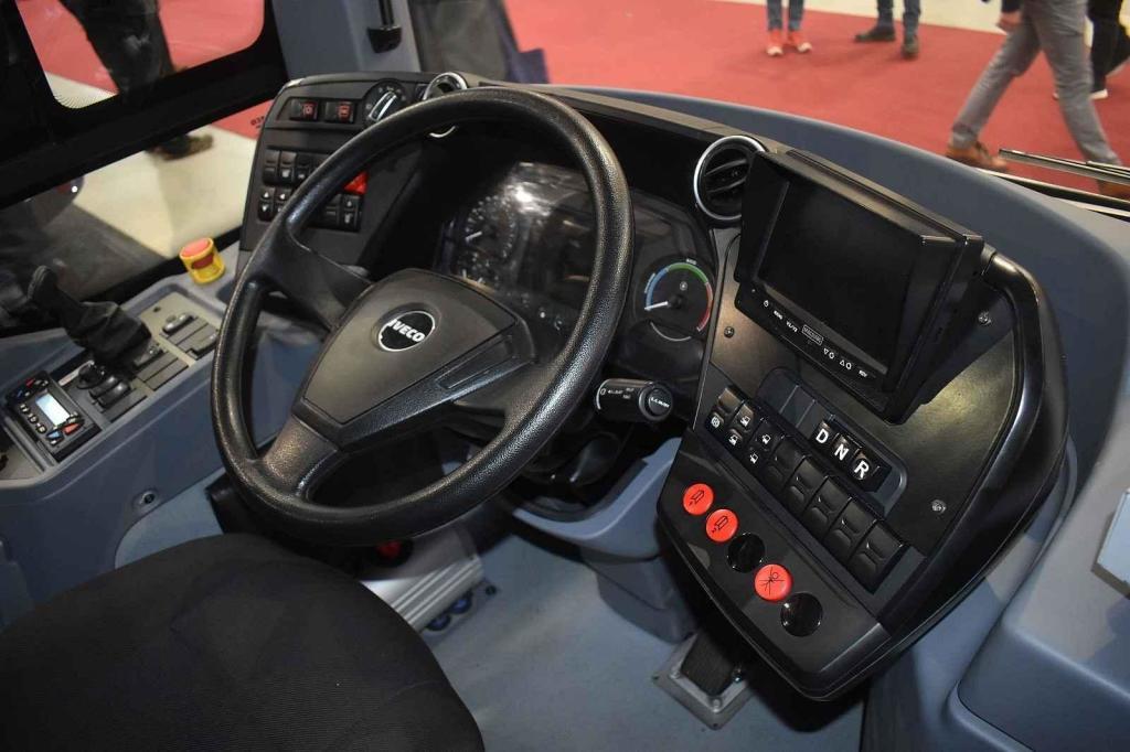 Takto v něm vypadá pracoviště řidiče