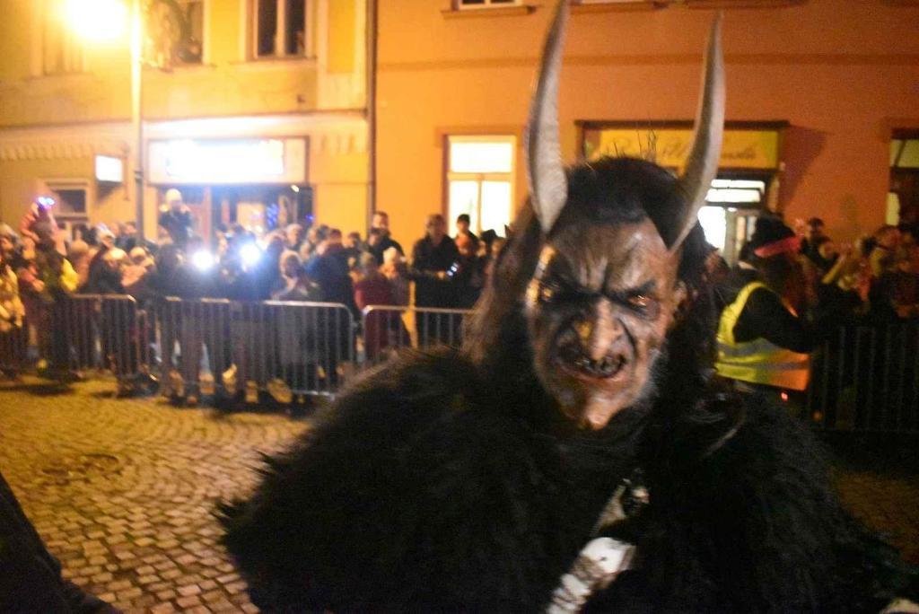 Krampusové v Polné