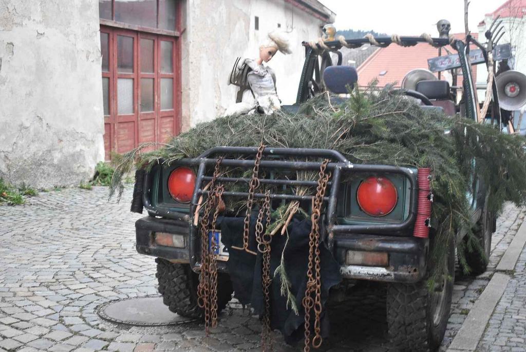 Krampusové v Polné