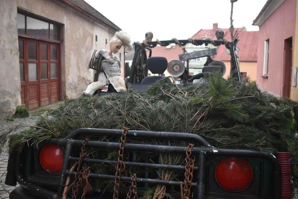 Krampusové v Polné