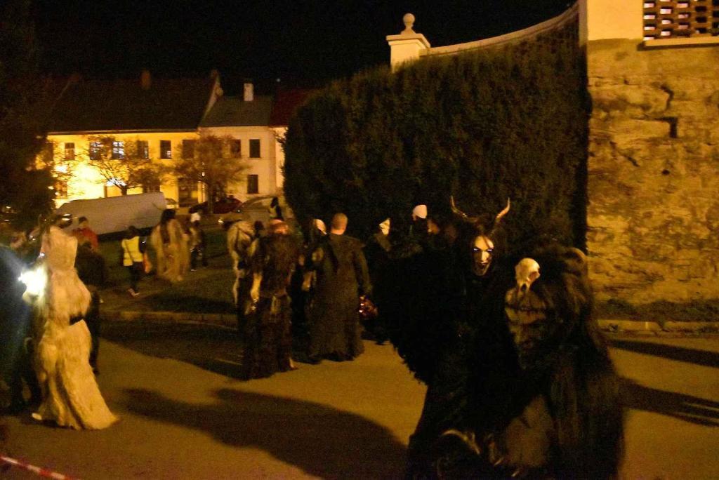 Krampusové v Polné