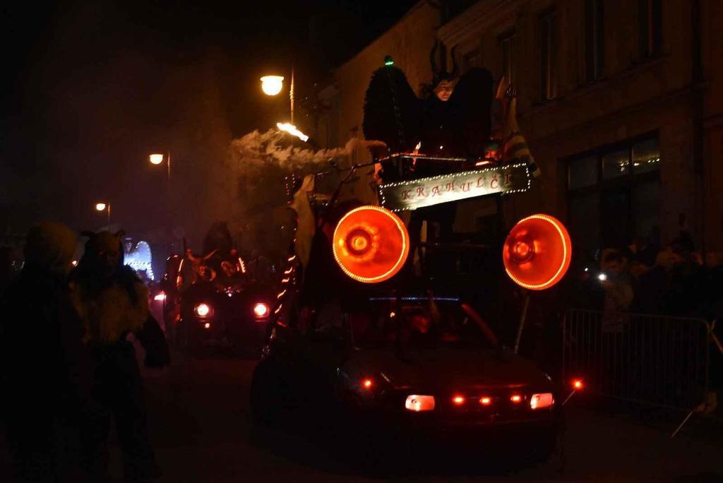 Krampusové v Polné