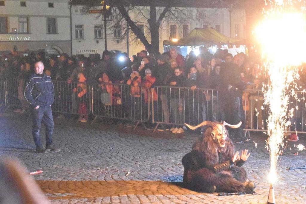 Krampusové v Polné