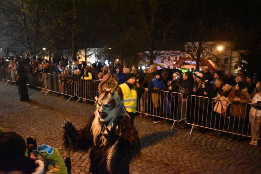Krampusové v Polné