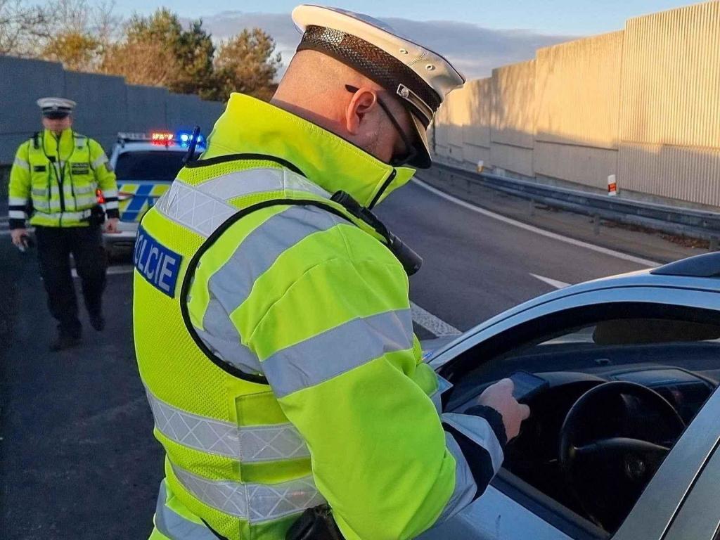 Čtyři desítky dopravních policistů dohlížely v těchto dnech na provoz na dánicích D1 a D2.
