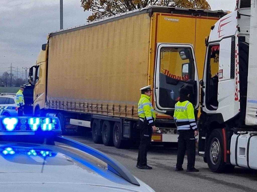 Čtyři desítky dopravních policistů dohlížely v těchto dnech na provoz na dánicích D1 a D2.