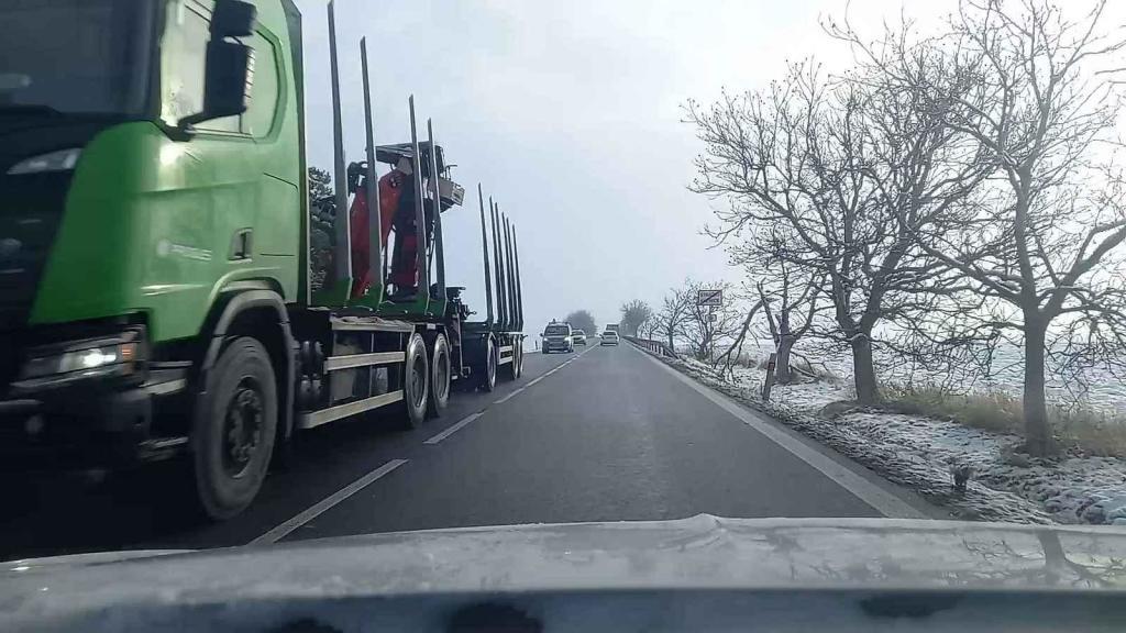 Jakmile napadl první sníh, na trasu jsme vyrazili, abychom změřili cestu mezi Úlibicemi a místem, kde se bude dálnice D35 napojovat u Plotiště na D11.