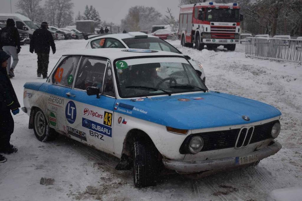 BMW 2002 TI před startem první ze tří strahovských zkoušek