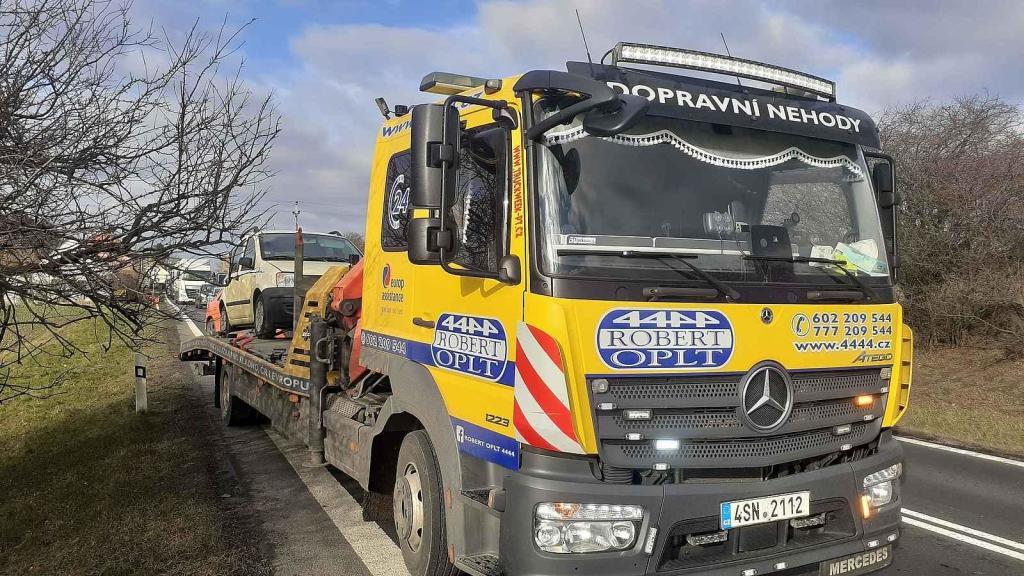 U Lotouše bude z dvouproudé silnice za dva roky dálnice. Úsek je velmi nebezpečný. Každoročně se zde stane několik tragických nehod. Foto: Deník/ Kateřina Nič Husárová