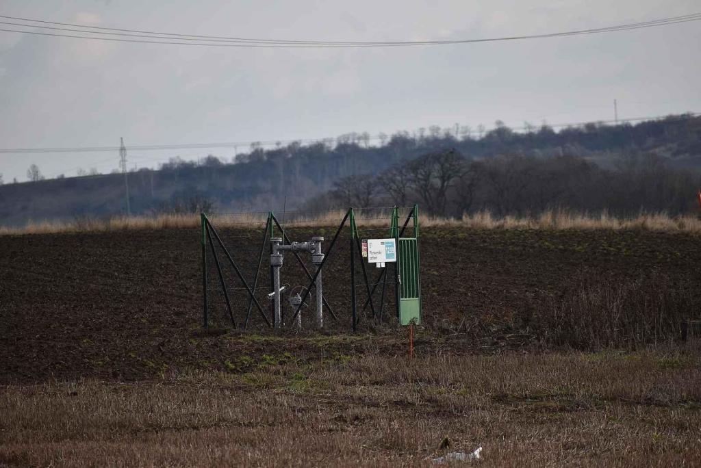 U Lotouše bude z dvouproudé silnice za dva roky dálnice. Úsek je velmi nebezpečný. Každoročně se zde stane několik tragických nehod. Foto: Deník/ Kateřina Nič Husárová