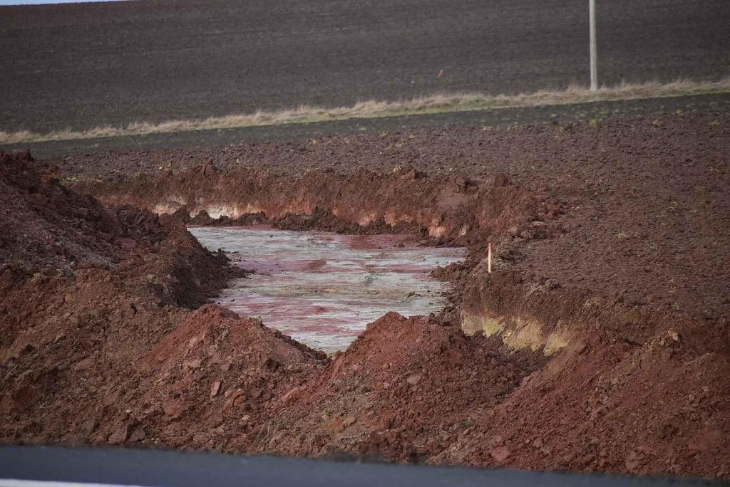 U Lotouše bude z dvouproudé silnice za dva roky dálnice. Úsek je velmi nebezpečný. Každoročně se zde stane několik tragických nehod. Foto: Deník/ Kateřina Nič Husárová