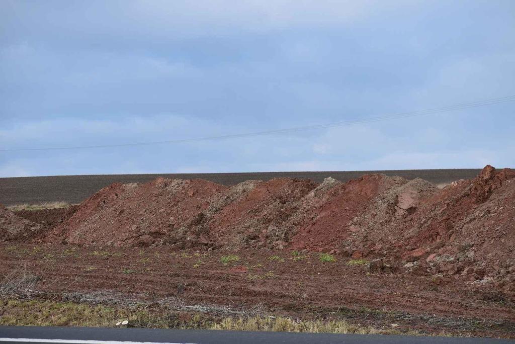U Lotouše bude z dvouproudé silnice za dva roky dálnice. Úsek je velmi nebezpečný. Každoročně se zde stane několik tragických nehod. Foto: Deník/ Kateřina Nič Husárová