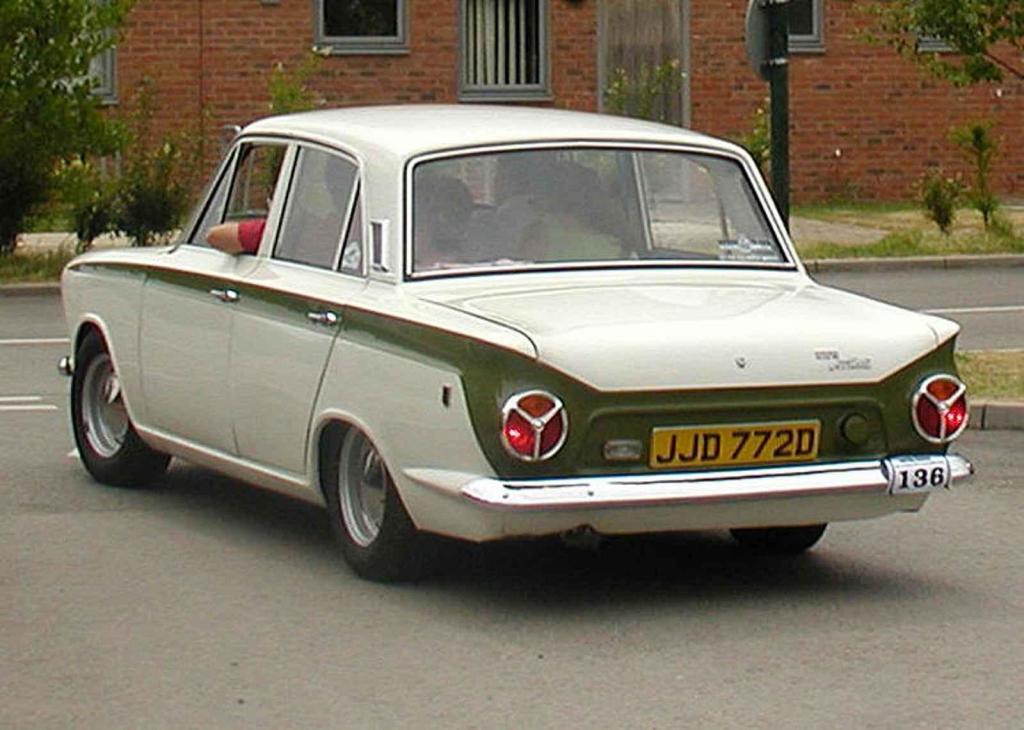 Ford Cortina Mk I. Foto: Wikimedia Commons, Arpingstone, volné dílo