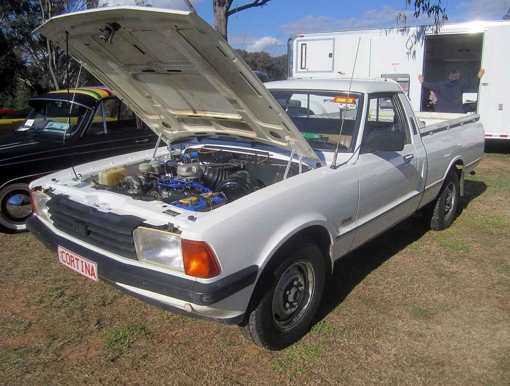 Motorový prostor Fordu Cortina MK V v úpravě Pickup. Foto: Wikimedia Commons, Sicnag, CC BY 2.0