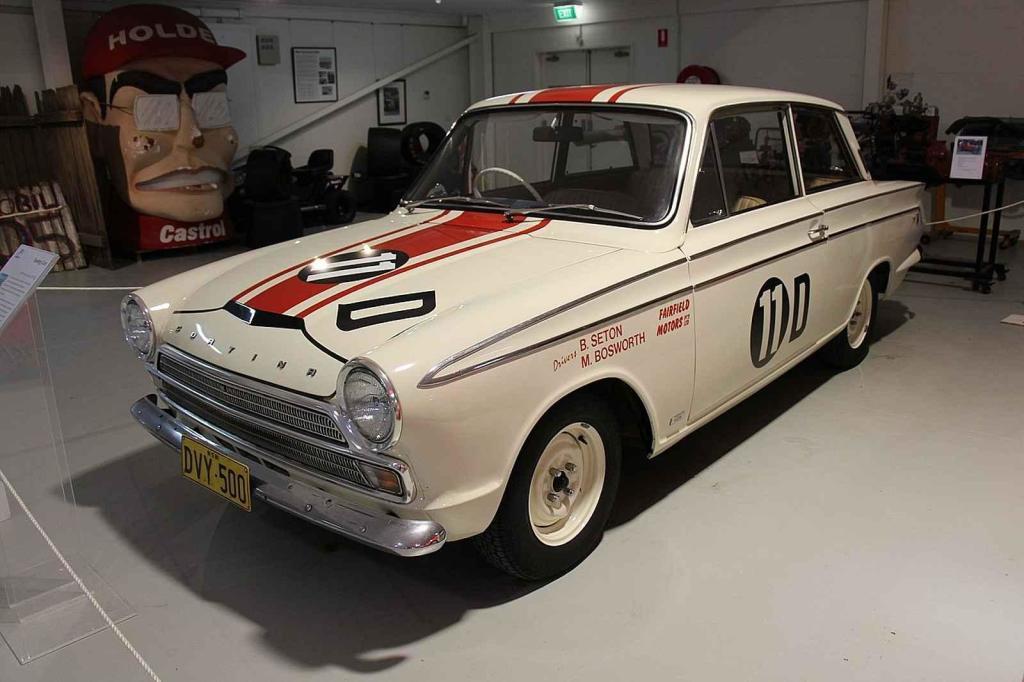 Ford Cortina v úpravě GT500, vítěz závodu Bathurst z roku 1965. Foto: Wikimedia Commons, Sicnag, CC BY 2.0