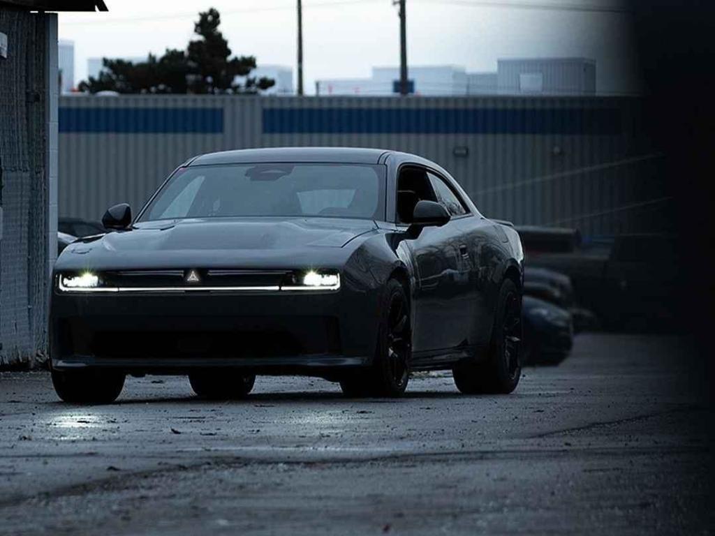 První snímky Dodge Charger