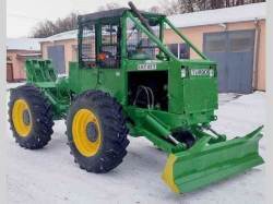 Lesní traktor LKT 81Turbo.