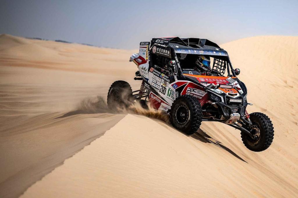 Talentovaná Aliyyah Koloc zářila na Abu Dhabi Desert Challenge. Dojela třetí! Foto: Buggyra media