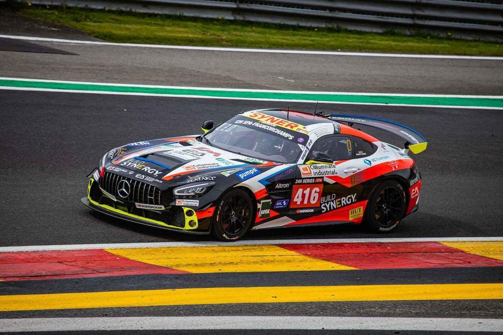 Trio roudnické Buggyry David Vršecký, Adam Lacko a Aliyyah Koloc se těší na legendární italský okruh. Foto: Buggyra media
