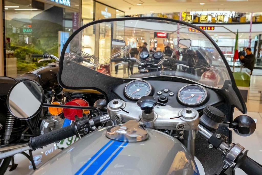 Výstava motocyklů Ducati v OC Arkády Pankrác.