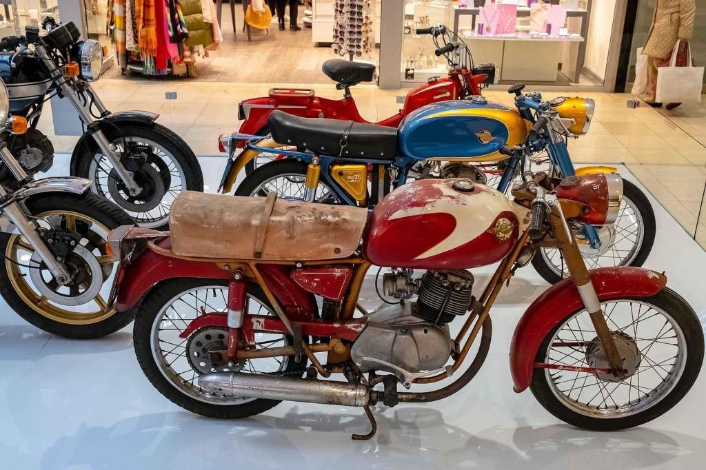 Výstava motocyklů Ducati v OC Arkády Pankrác.