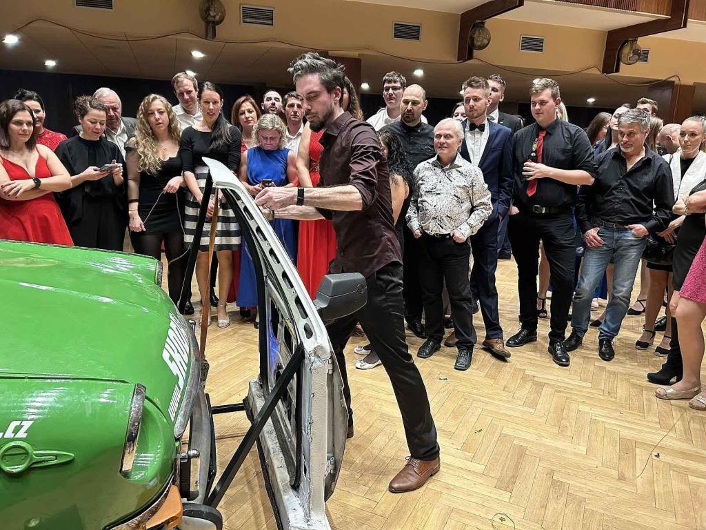 Rally ples Škodateamu v Klatovech.