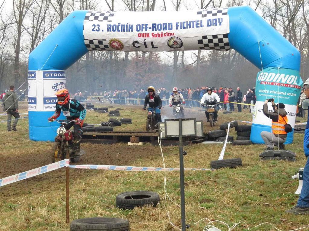 V Autokempu Karvánky v Soběslavi na Táborsku se v sobotu 17. února 2024 jel oblíbený závod Off-road fichtel day.