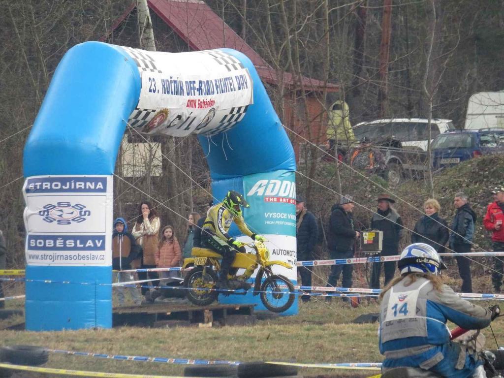 V Autokempu Karvánky v Soběslavi na Táborsku se v sobotu 17. února 2024 jel oblíbený závod Off-road fichtel day.