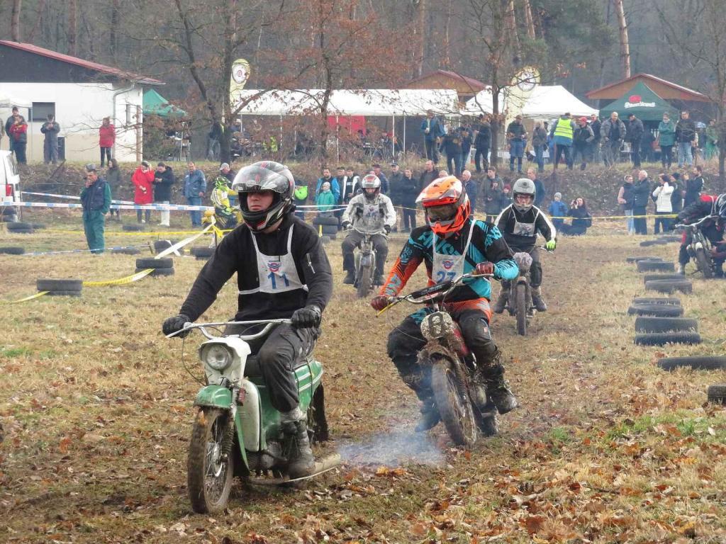 V Autokempu Karvánky v Soběslavi na Táborsku se v sobotu 17. února 2024 jel oblíbený závod Off-road fichtel day.