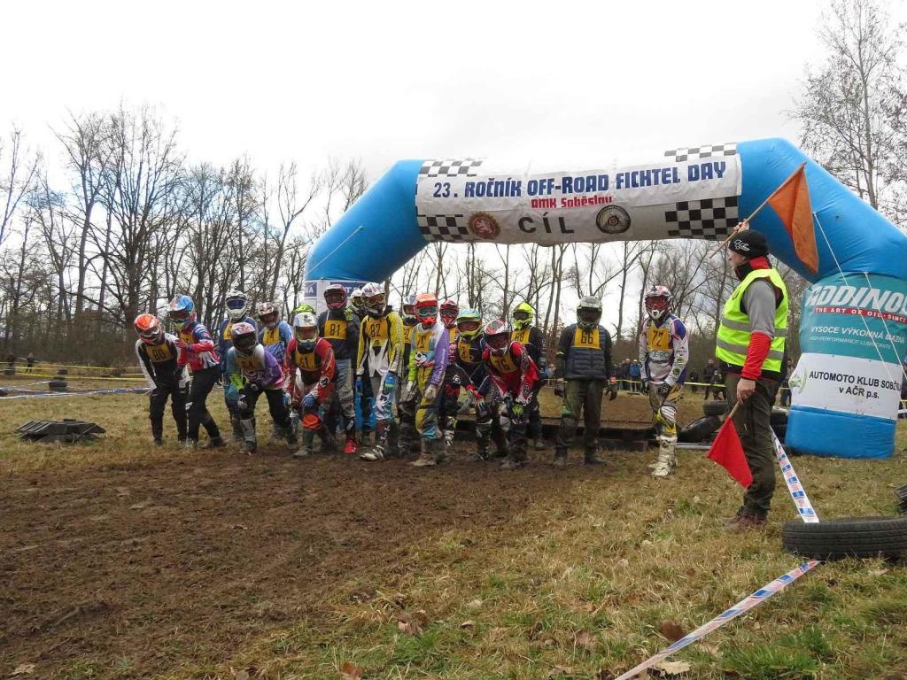 V Autokempu Karvánky v Soběslavi na Táborsku se v sobotu 17. února 2024 jel oblíbený závod Off-road fichtel day.