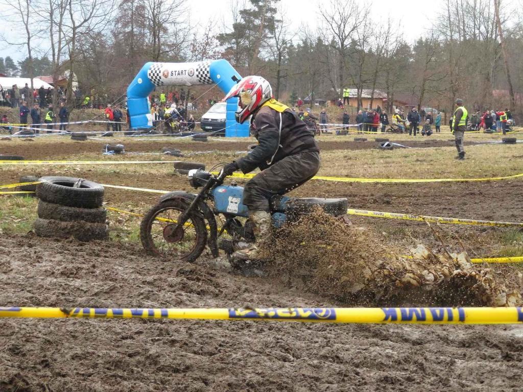 V Autokempu Karvánky v Soběslavi na Táborsku se v sobotu 17. února 2024 jel oblíbený závod Off-road fichtel day.