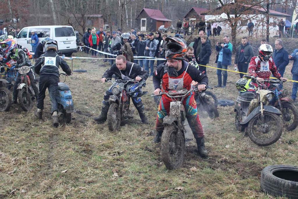 V Autokempu Karvánky v Soběslavi na Táborsku se v sobotu 17. února 2024 jel oblíbený závod Off-road fichtel day.