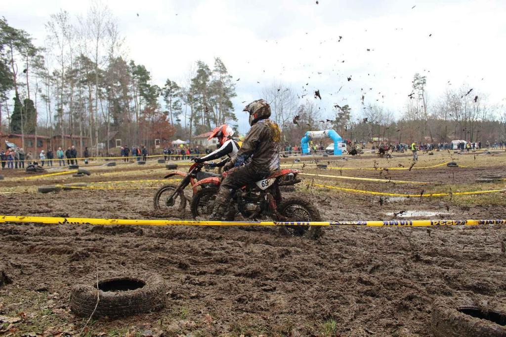 V Autokempu Karvánky v Soběslavi na Táborsku se v sobotu 17. února 2024 jel oblíbený závod Off-road fichtel day.
