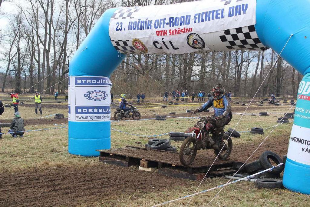 V Autokempu Karvánky v Soběslavi na Táborsku se v sobotu 17. února 2024 jel oblíbený závod Off-road fichtel day.